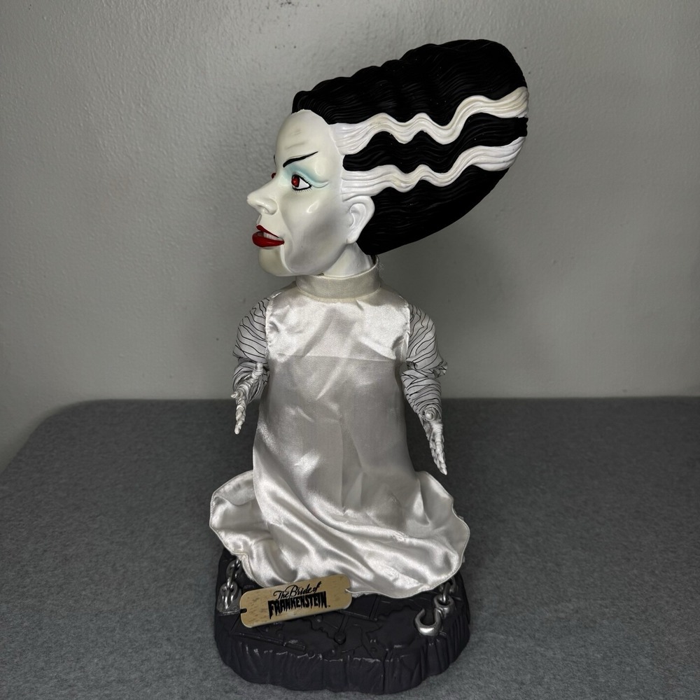 Gemmy Big Head The Bride of Frankenstein Universal Studios Sings Halloween READ